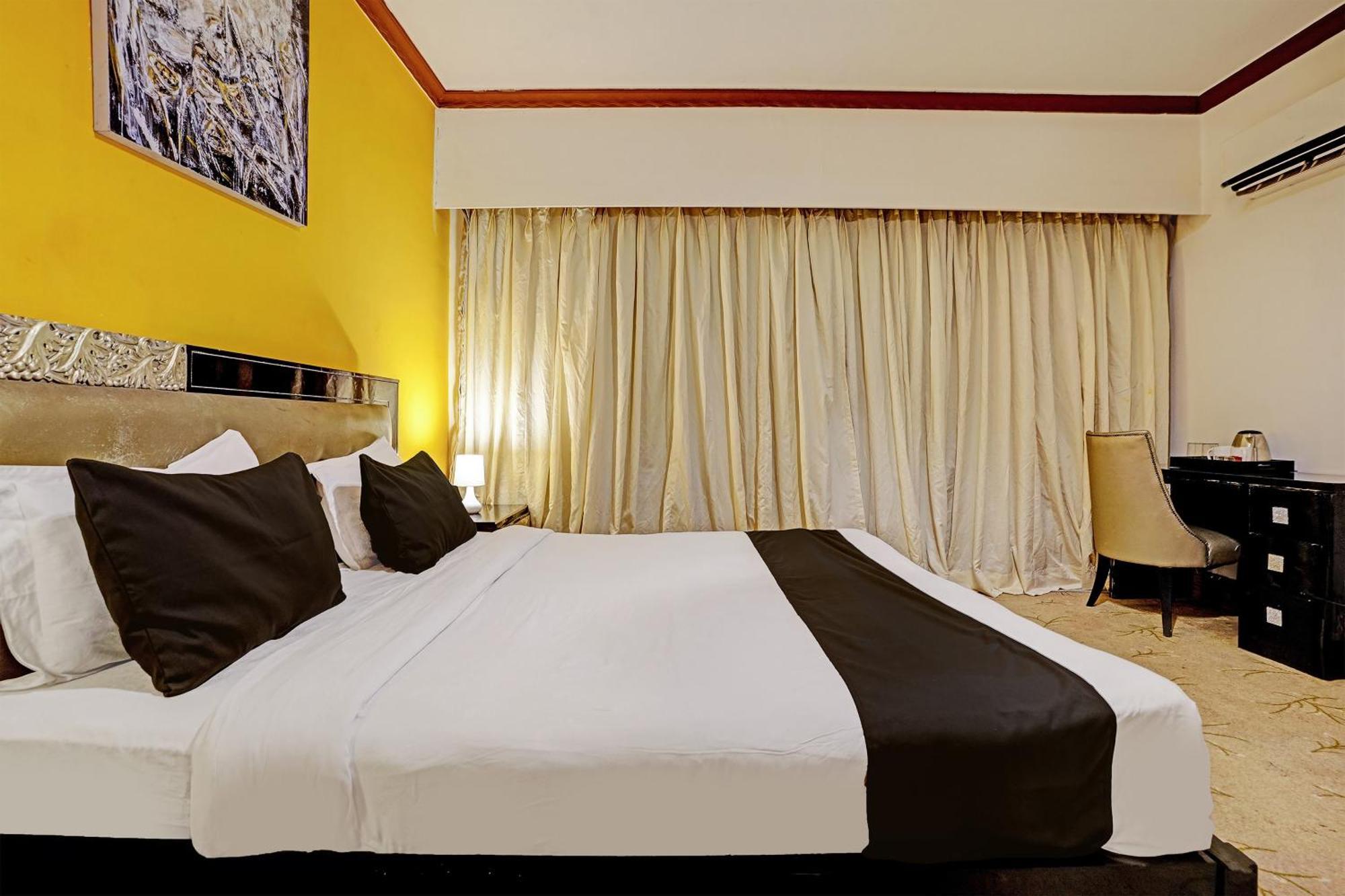 Townhouse 809 Royal Palms Hotel - Rose Collection Mumbai Exterior foto